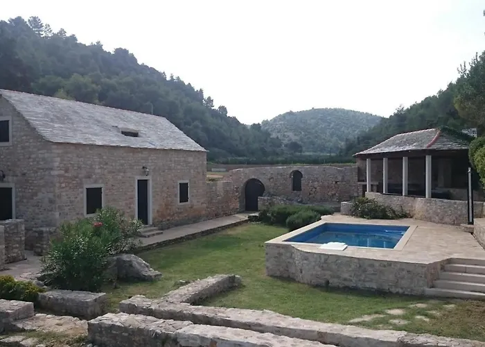 Villa Lovrecina