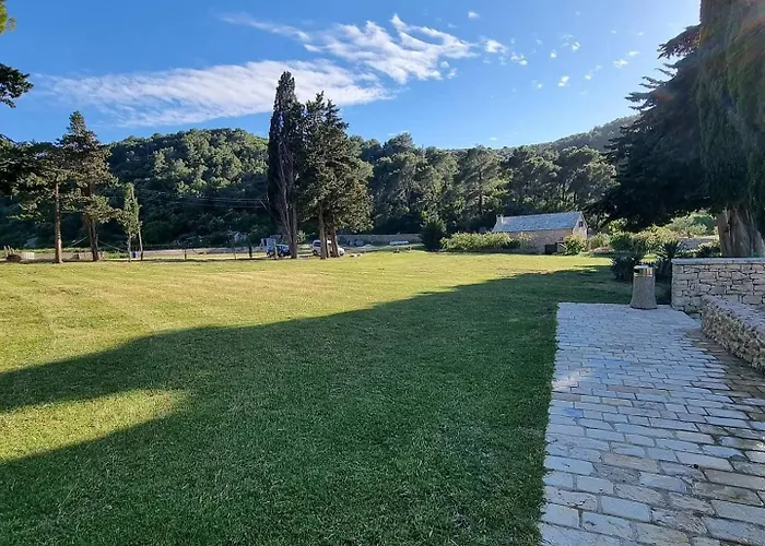 Lovrecina Villa Postira